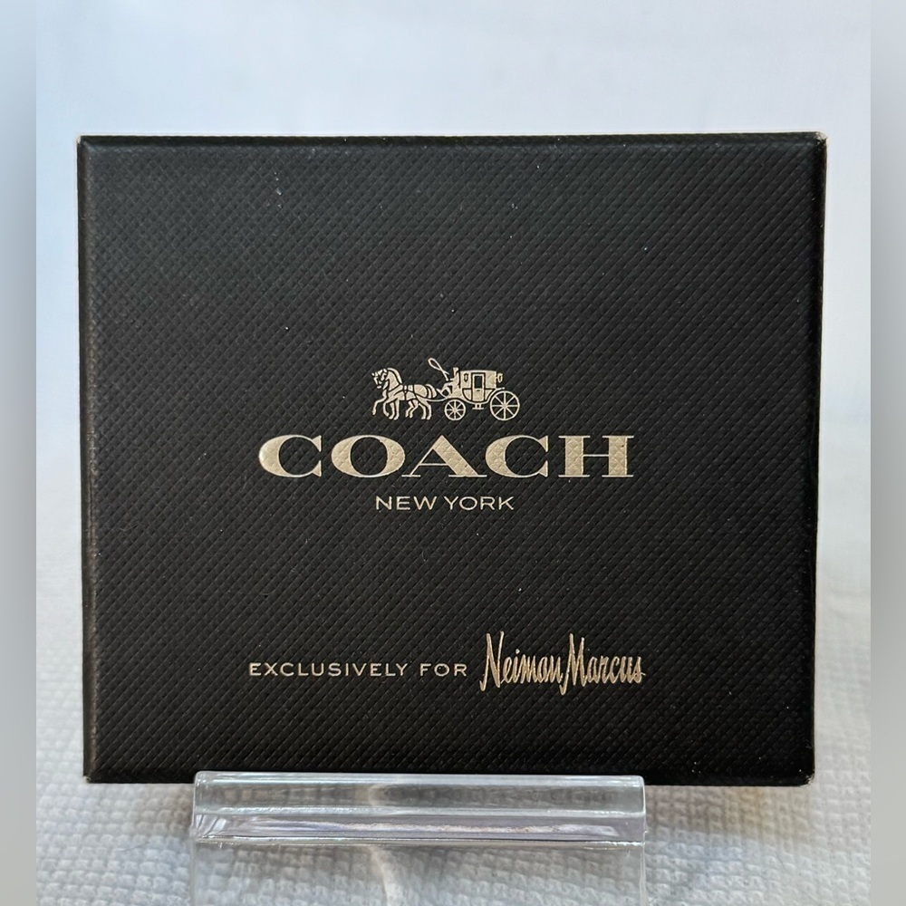 Coach Trifold Leather Wallet with Matching Box with Gold Lettering NWT! - Picture 2 of 16